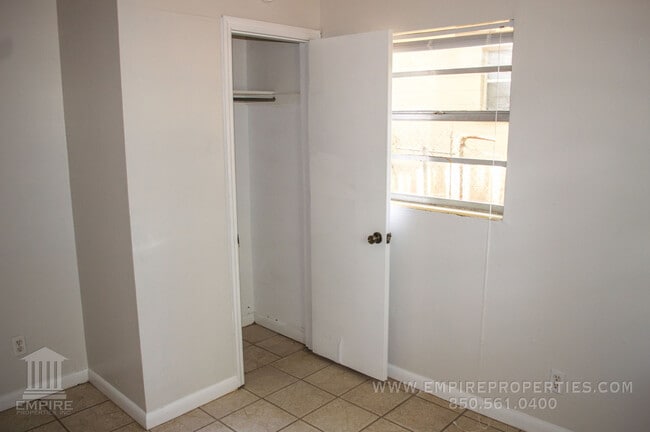 Building Photo - Renovated Home South of FSU