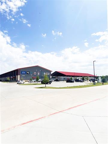 Building Photo - 4011 Goldfinch Hvn