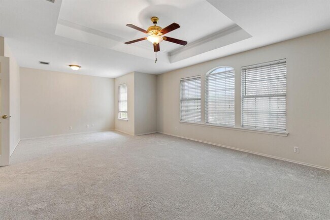 Building Photo - 1815 Brentwood Dr