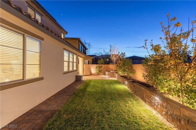 Building Photo - 16 Cresta Villa Ct