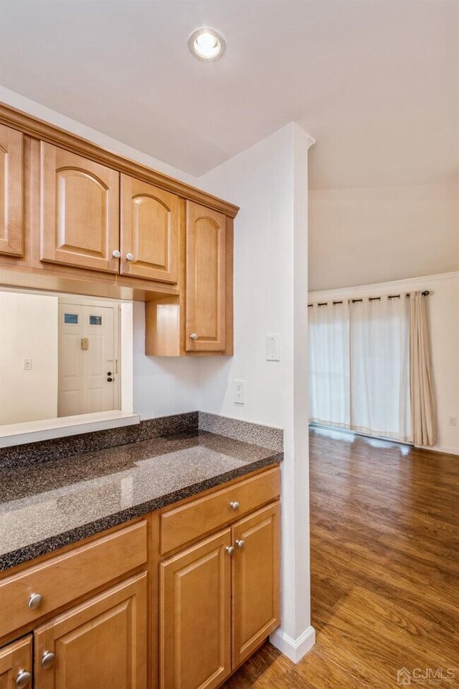 Building Photo - 101 Quince Ct