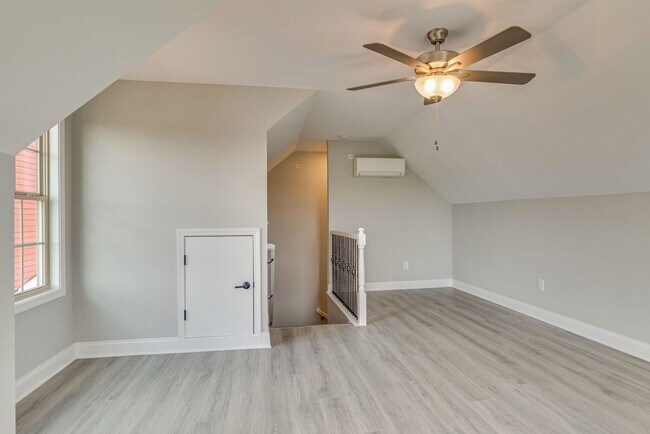 Building Photo - 207 Jesse Dr