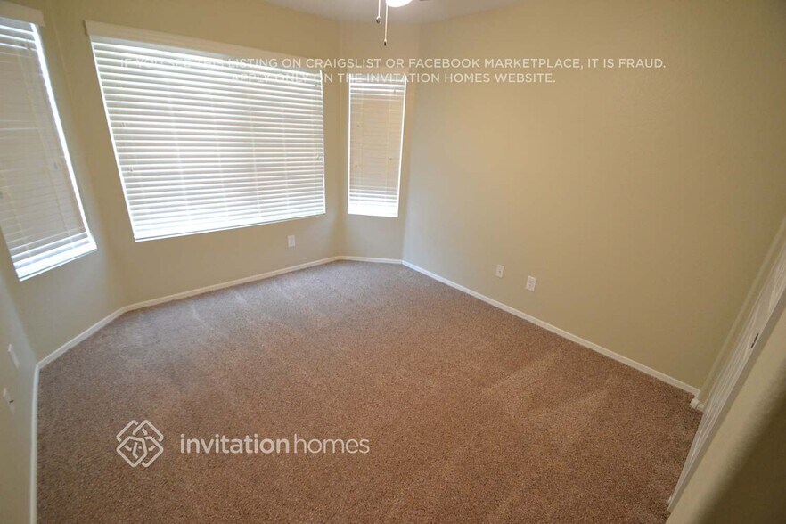 Building Photo - 1099 E Monteleone St