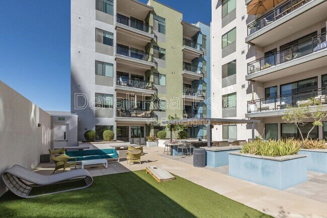 Building Photo - 3131 N Central Ave