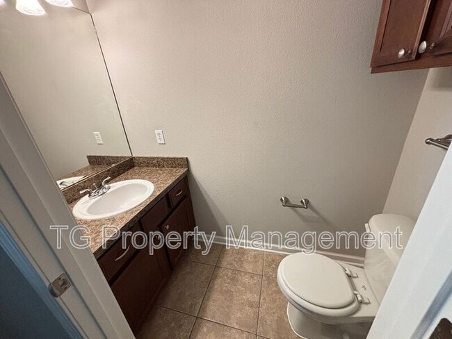 Building Photo - 196 Leese Dr