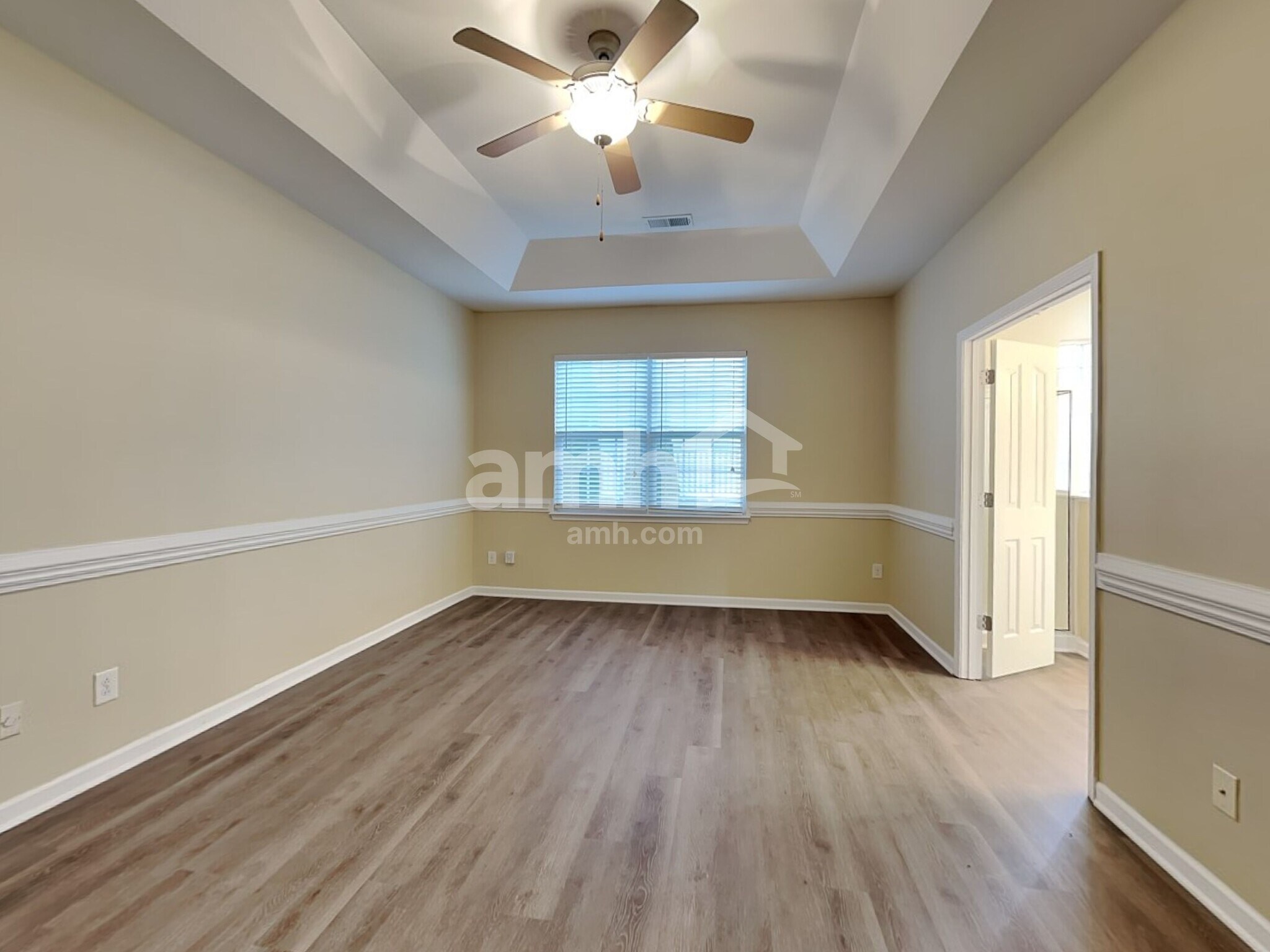 Building Photo - 5279 Crosswinds Rd