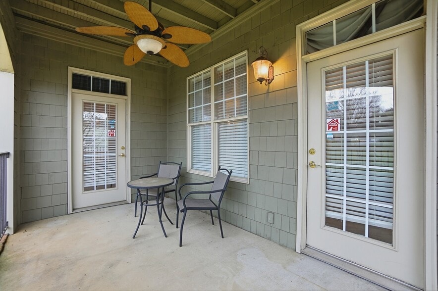 Building Photo - 1117 Park West Dr