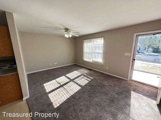 Building Photo - 3 br, 2 bath House - 501 W. Carver St
