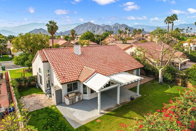 Building Photo - 44260 Villeta Dr