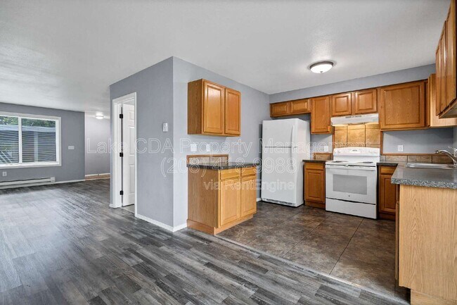 Building Photo - 1423 E Lunceford Ln