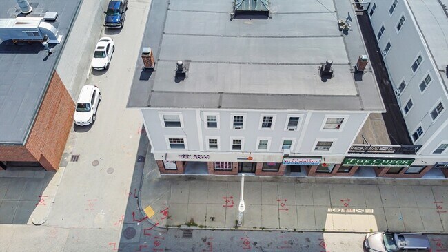 Building Photo - 423 Park Ave