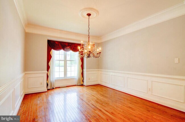 Building Photo - 5861 Governors Hill Dr