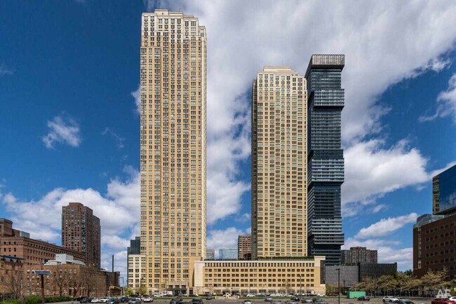 Building Photo - 88 Morgan St