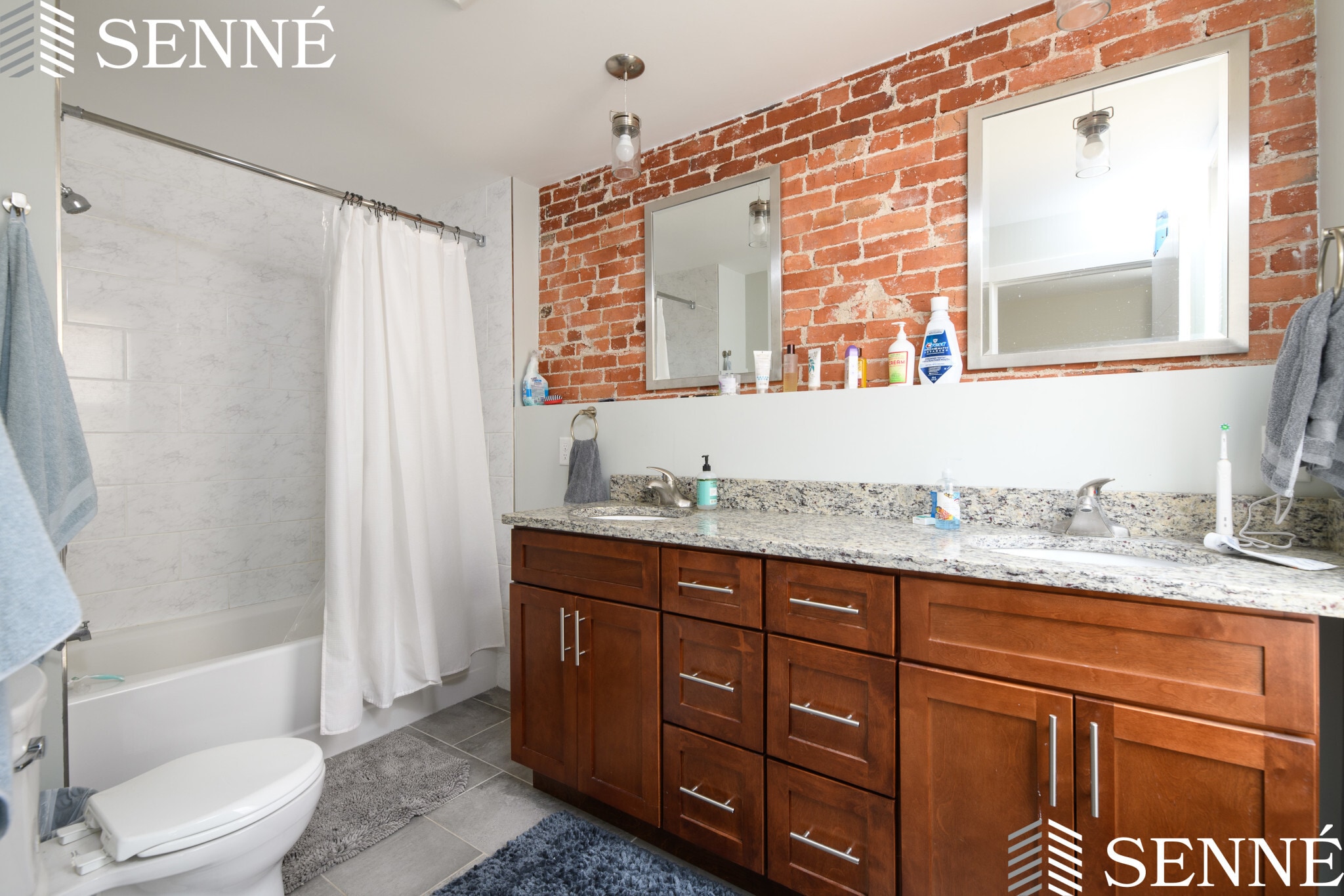 Building Photo - 306 Western Ave