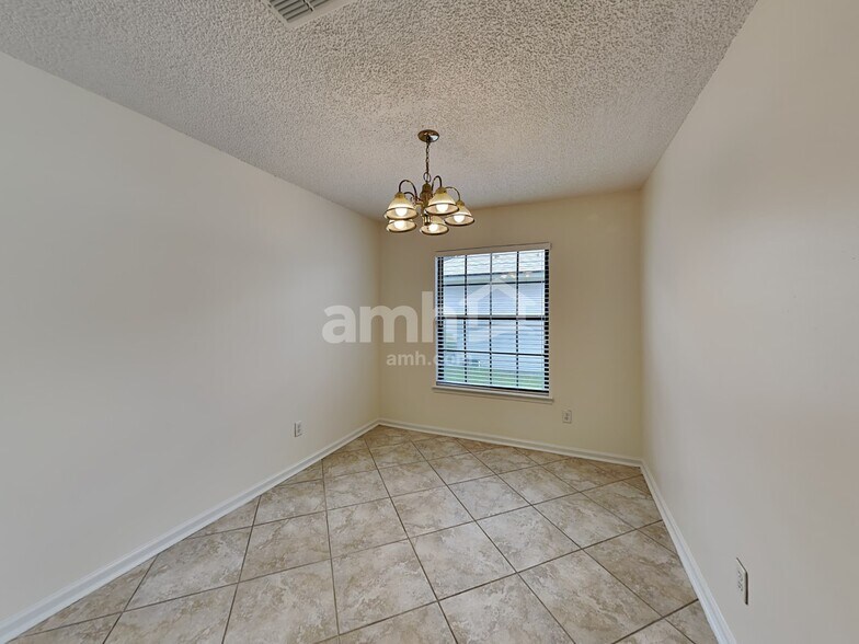 Building Photo - 9081 Prosperity Lake Dr