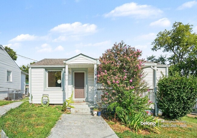 Building Photo - 748 22nd Ct