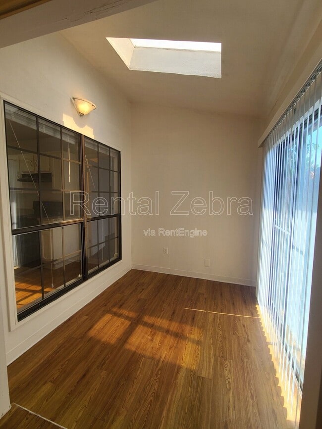 Building Photo - 4633 Carr St