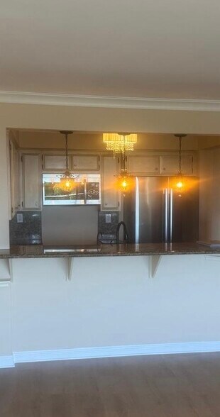 NEW APPLIANCES - 16866 Kingsbury St