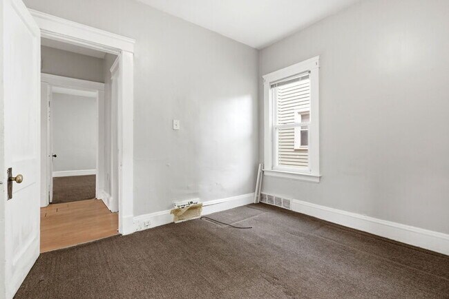 Building Photo - 479 E 126th St