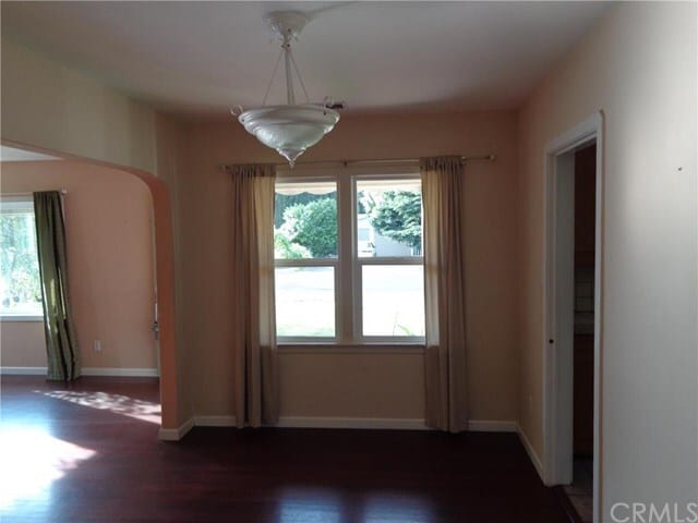 Building Photo - 464 E 6th Ave