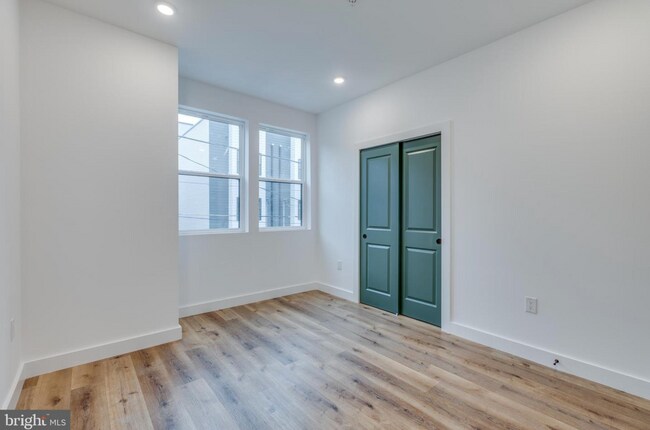 Building Photo - 2360 N 6th St