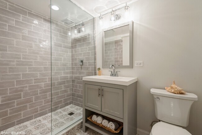 Building Photo - 606 Ridge Rd