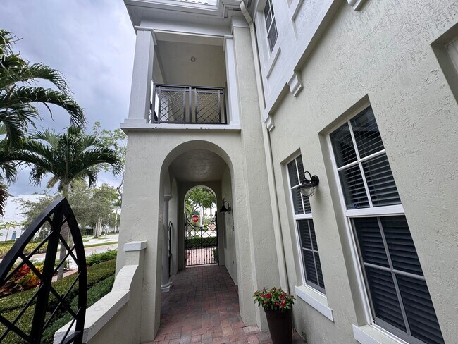 Building Photo - 8209 NW 8th Way