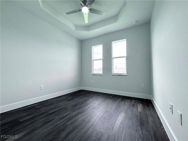 Building Photo - 4552 20th St SW