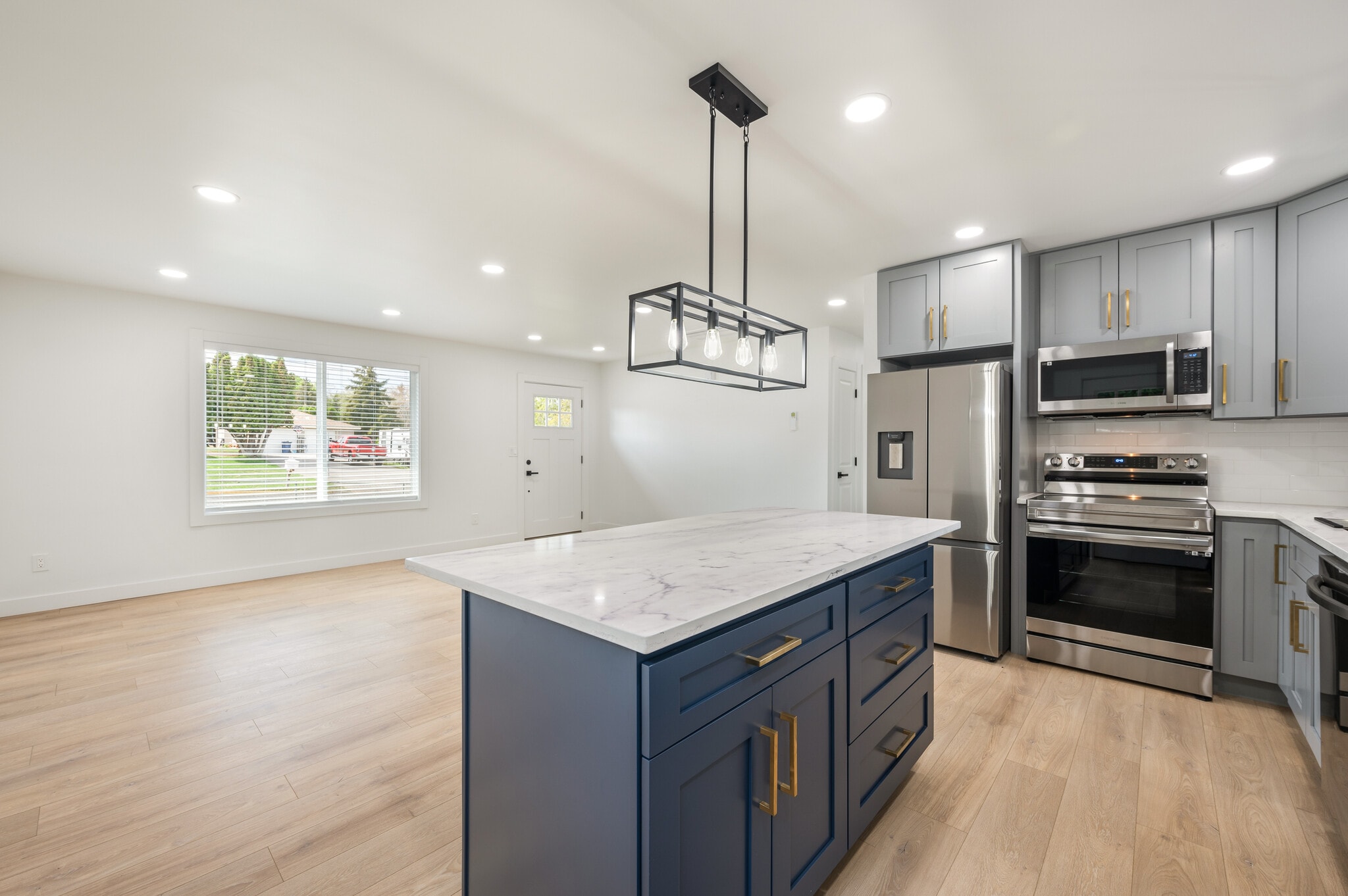 Building Photo - 1301 Clements Cir