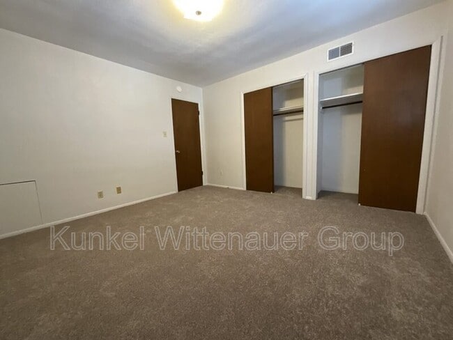 Building Photo - 900 8th St