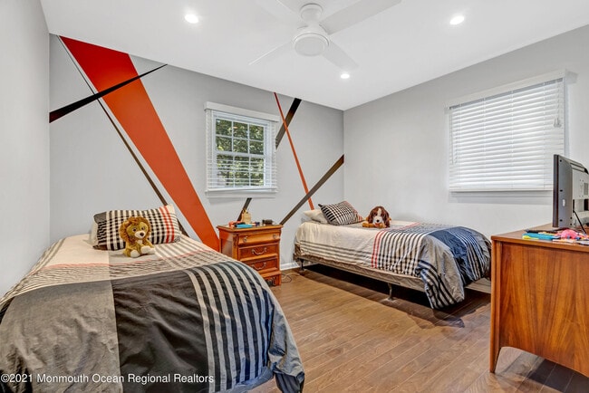 Building Photo - 410 Wells Ave