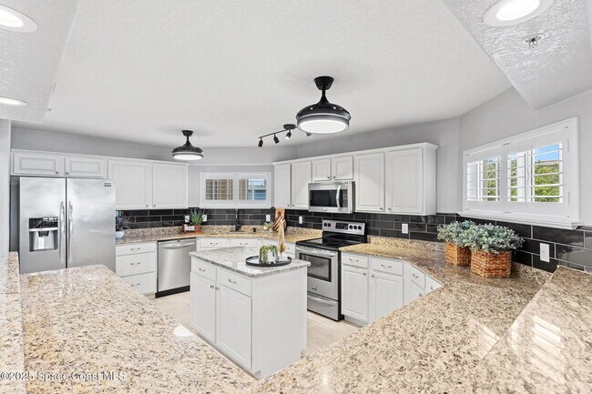 Building Photo - 1493 S Atlantic Ave