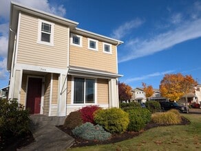 Building Photo - Large Four Bedroom Corner Lot! Close to JB...