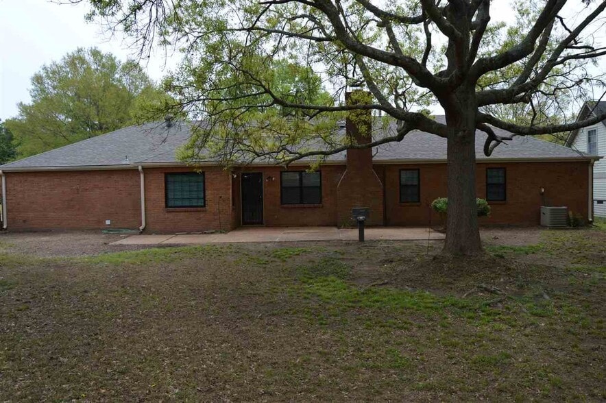 Building Photo - 3765 Birchvale Dr