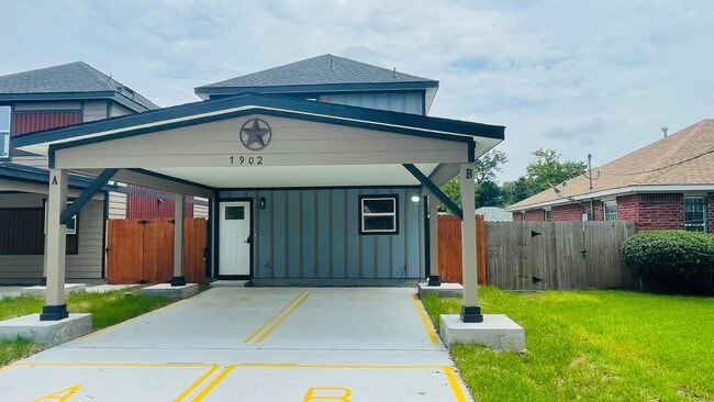 Primary Photo - 7902 Shotwell St