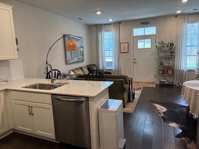 Building Photo - Beautiful SteelPointe 2 Bedroom 1.5 Bath Townhome for Rent in Phoenixville $2,690/month