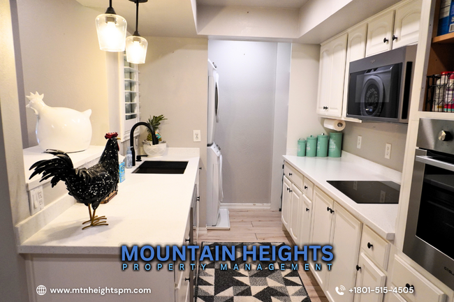 Building Photo - 6841 Countrywoods Cir