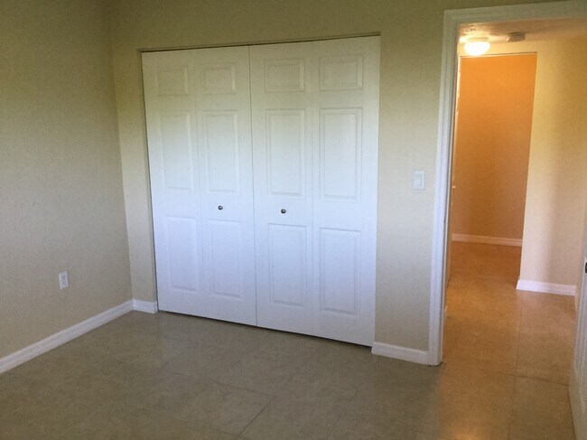 Building Photo - 14500 SW 88th Ave