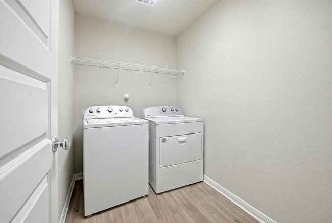 Building Photo - 9313 Other