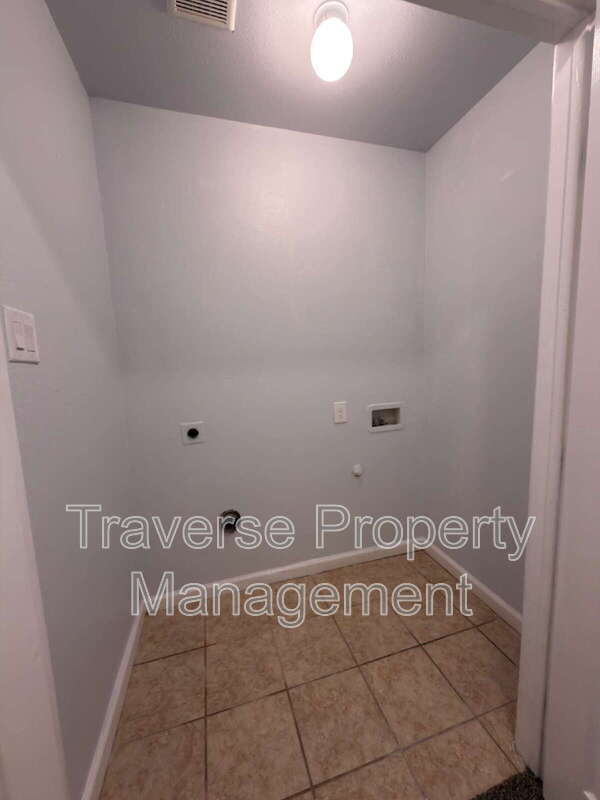 Building Photo - 5217 Aberdean Trail