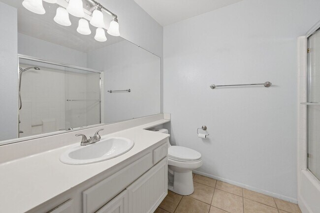 Building Photo - 26842 Claudette St