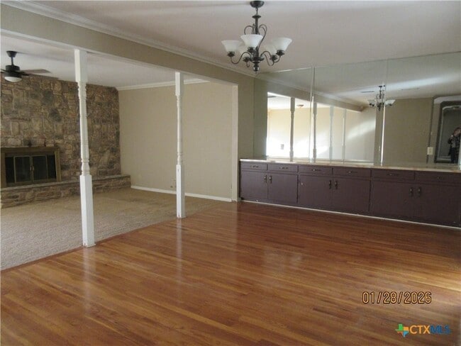 Building Photo - 906 Illinois Ave