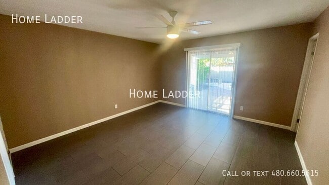 Building Photo - 1128 E Broadmor Dr