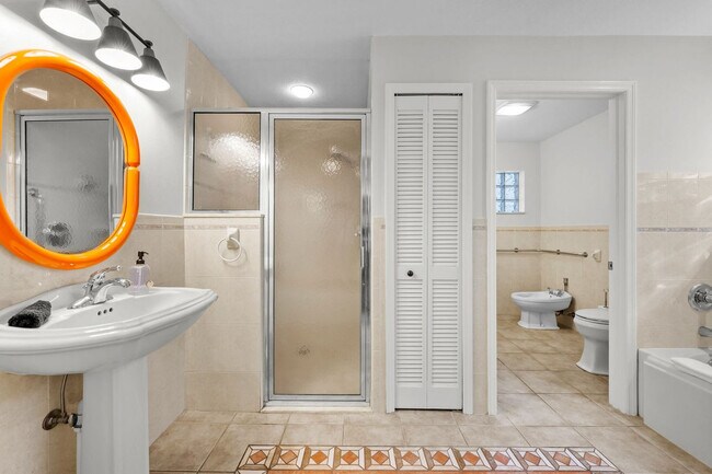 Building Photo - 11950 117th St N