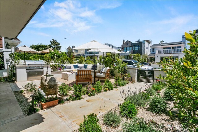 Building Photo - 711 Heliotrope Ave