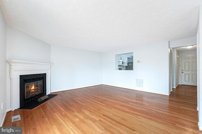 Building Photo - 529 Coral Reef Dr