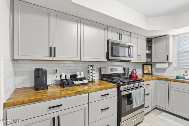 Building Photo - 5059 Crystal Sands Ct