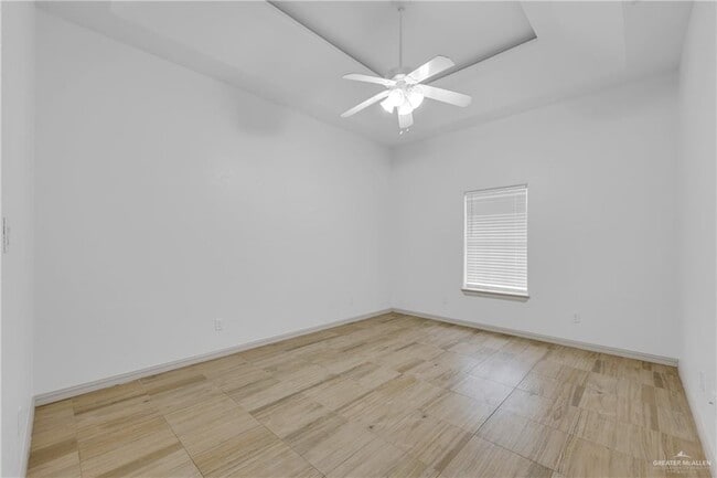 Building Photo - 22 Midlands Cir