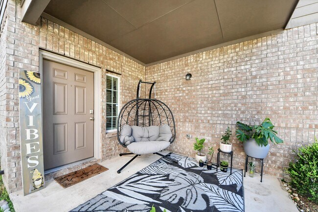 Building Photo - 18611 Cooper Ravine Wy