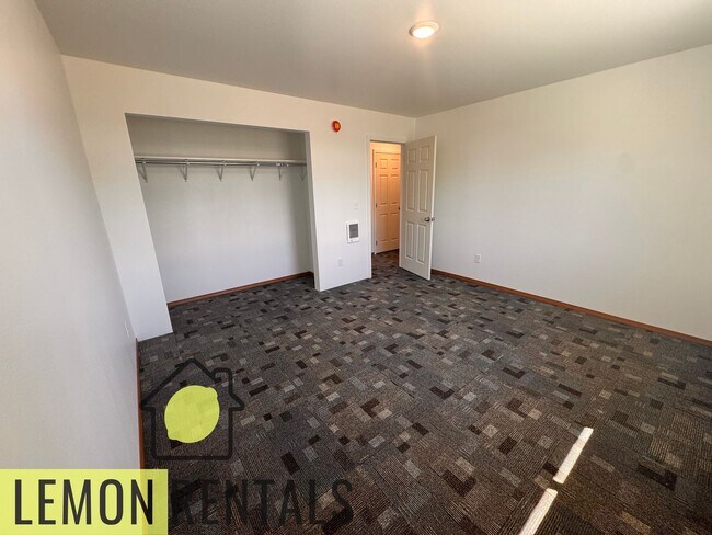 Building Photo - 1512 Landon Ave